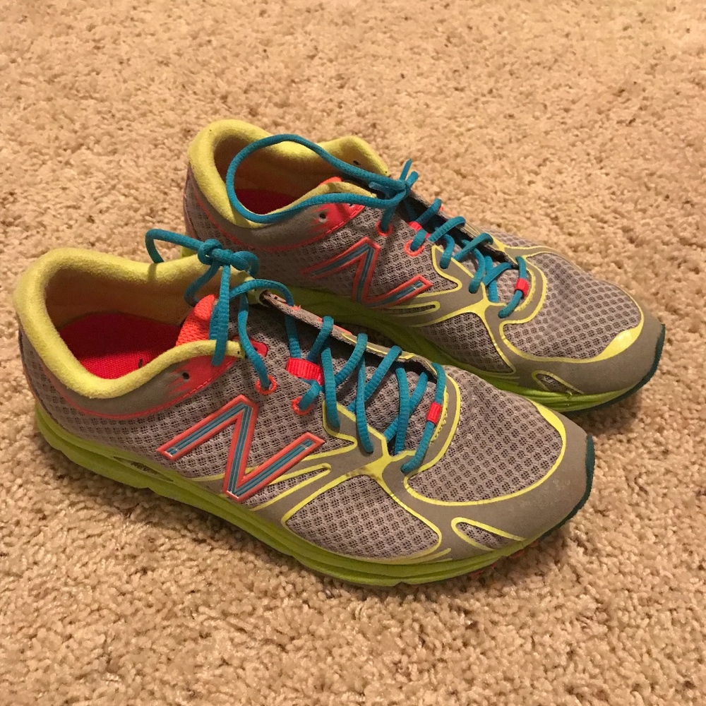 New Balance light weight athletic shoes